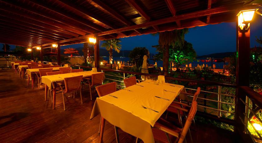 Luna Beach Deluxe Hotel 马尔马里斯 外观 照片